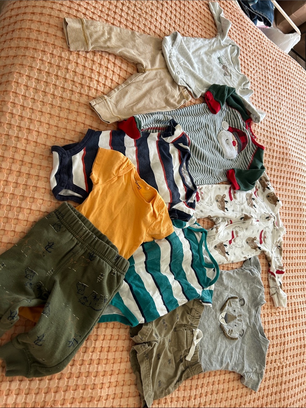 Bundle of 10 Pieces Baby Outfits 6 Months Assorted Brands EUC